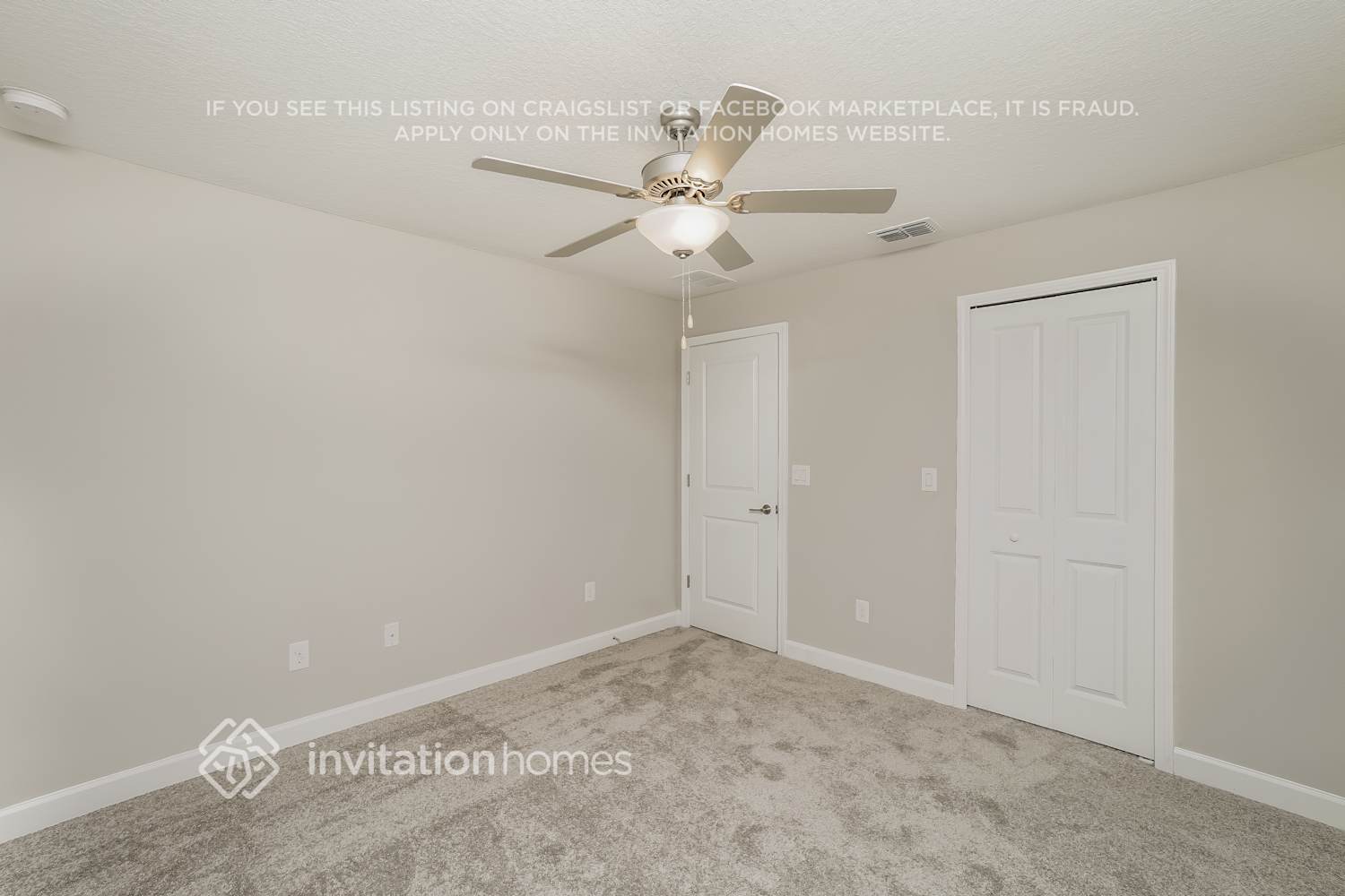 Building Photo - 2864 Coach Manors Way