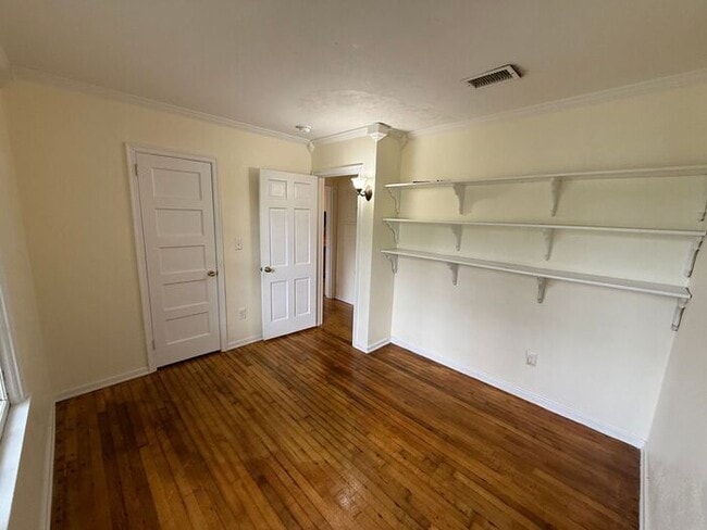 Building Photo - Pensacola - North Hill - 3 bedroom, 2 bath...
