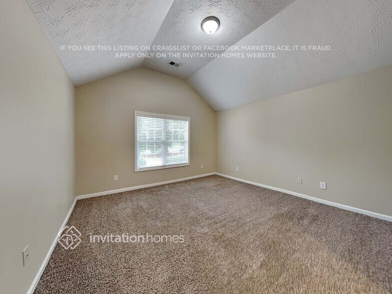 Building Photo - 7925 Paddocks Mill Dr
