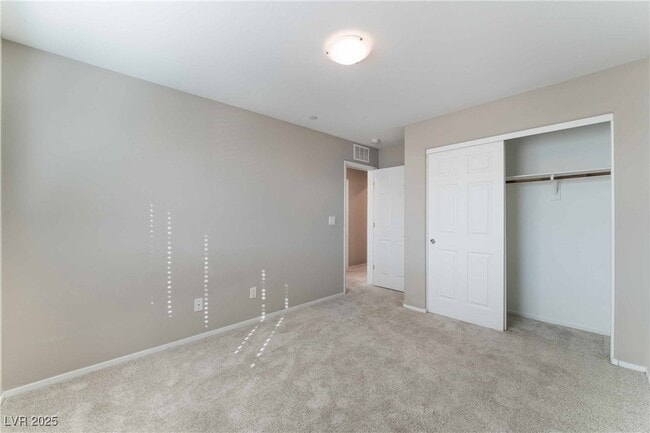 Building Photo - 25 Alamere Falls Dr