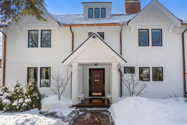 Building Photo - 505 Chestnut Hill Ave