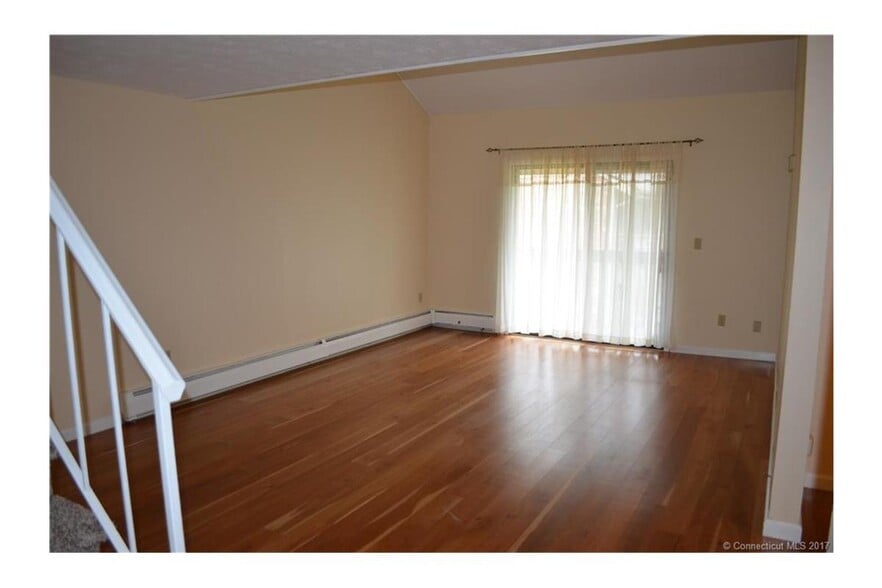 Building Photo - 23 Amato Dr