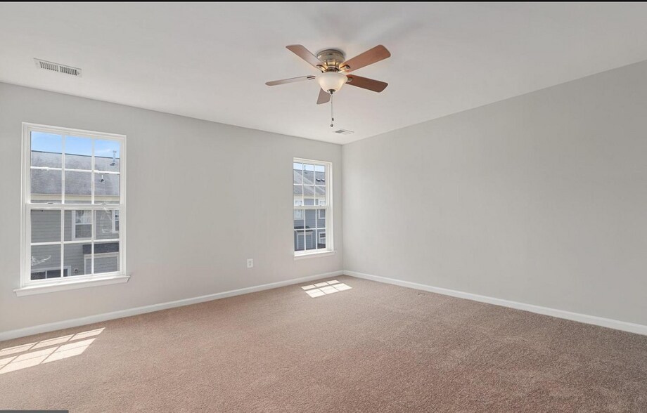 Building Photo - 1110 Posey Ln