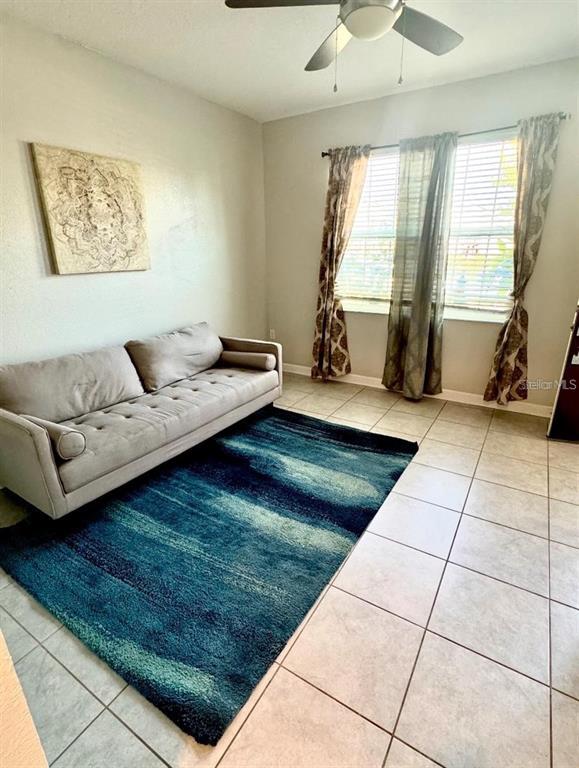 Building Photo - 160 Taft Dr