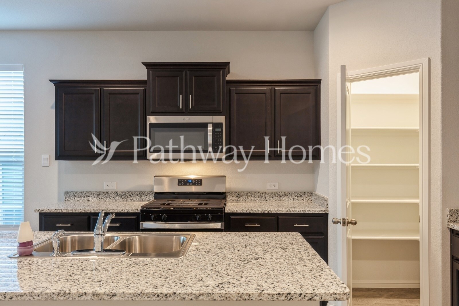 Building Photo - 9732 New Bern Dr