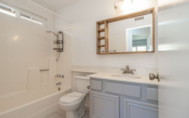 Building Photo - Updated Rancho Del Oro 3 bedroom 2 bath home