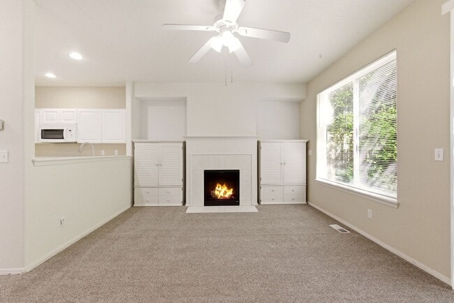 Building Photo - 2322 NW 168th Pl