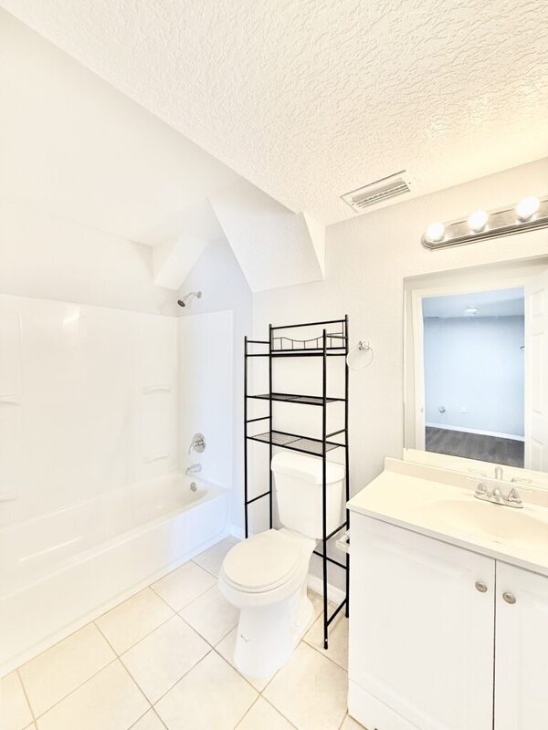 Building Photo - 425 F St