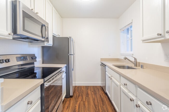 Interior Photo - The Grove Garden Apartments