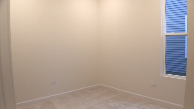 Building Photo - 2767 Lawlor Ln