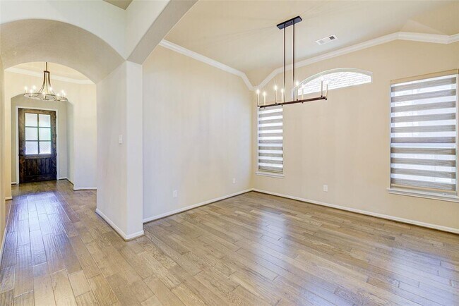 Building Photo - 29302 Wood Lily Dr