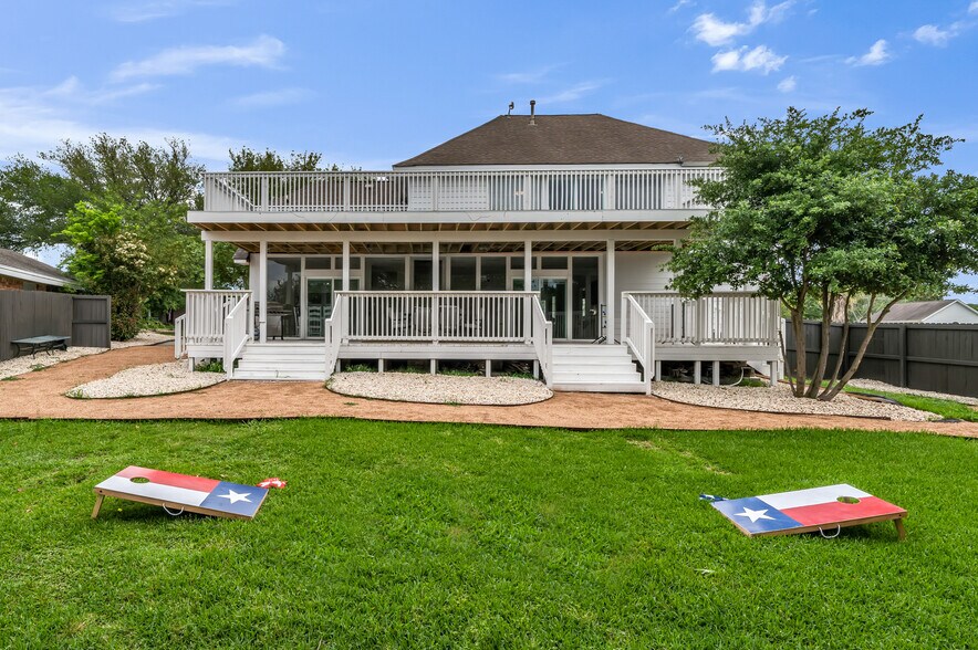 Building Photo - 5417 Blue Haven Dr