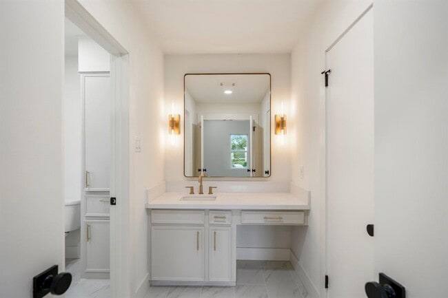 Building Photo - 17 Dowlen Pl