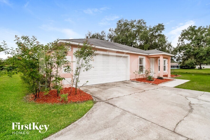 Building Photo - 421 Dove Dr