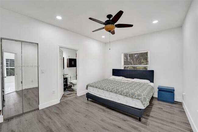 Building Photo - 4118 Sapphire Terrace