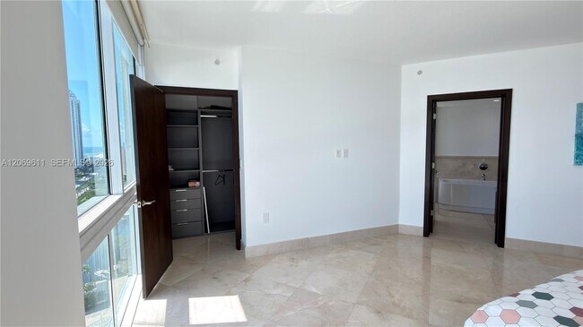Building Photo - 150 Sunny Isles Blvd