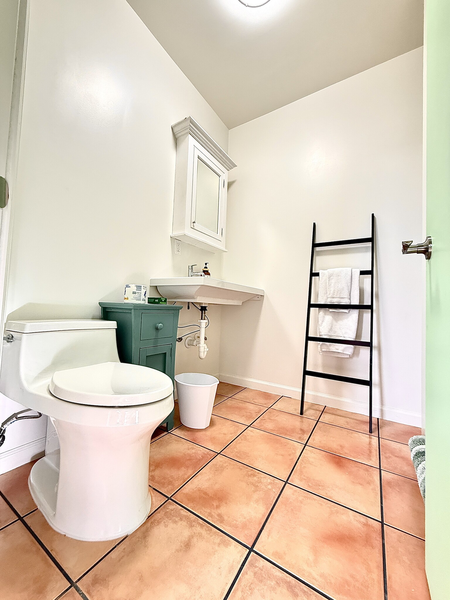 Building Photo - 1335 Churchill Rd