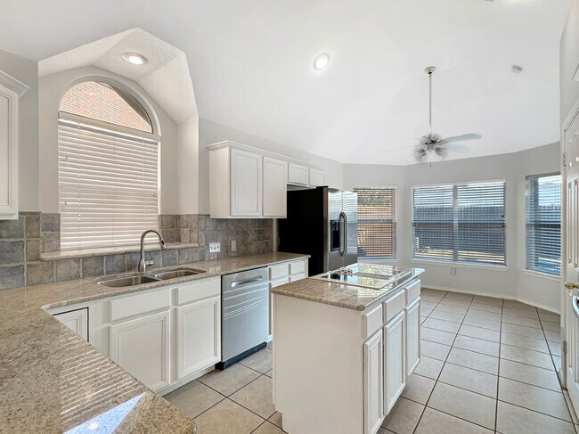 Building Photo - 5106 Ascot Pl