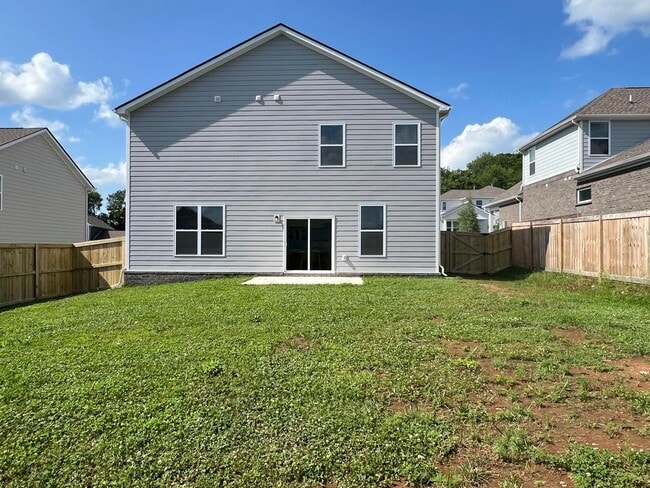 Building Photo - 5 Bed, 3.5 Bath Home w/ 2 Car Garage in Harvest Point