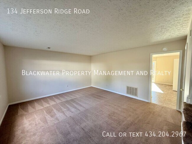 Building Photo - 134 Jefferson Ridge Rd