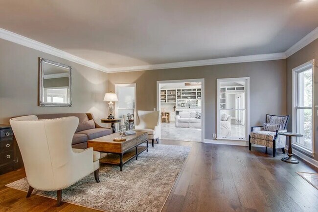 Building Photo - 107 Westover Park Ct