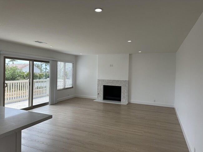Building Photo - 24643 Santa Clara Ave