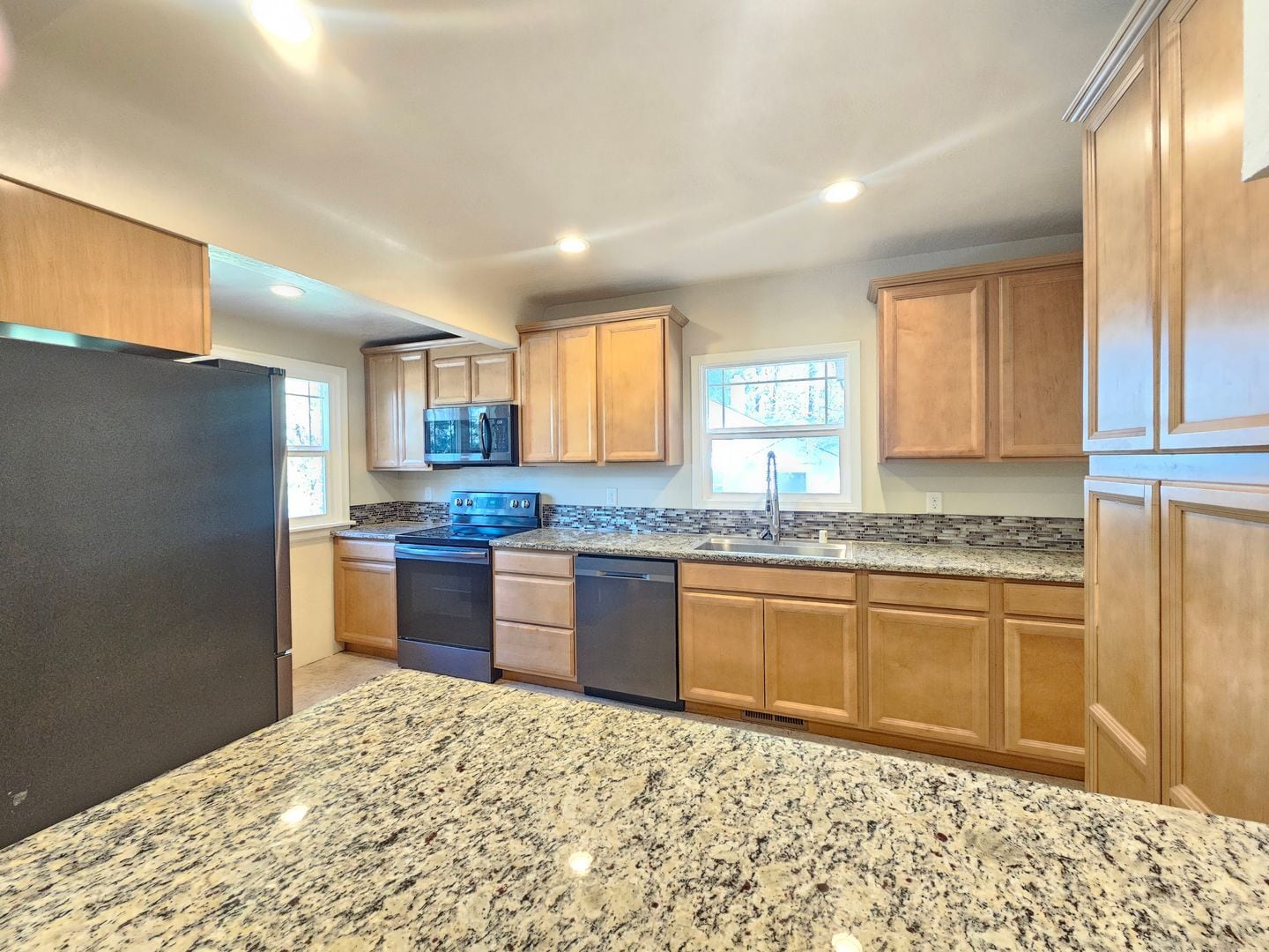 Building Photo - 1922 E 18th Ave