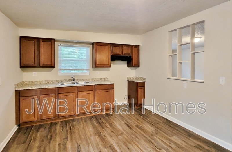 Building Photo - 3129 Hartridge St