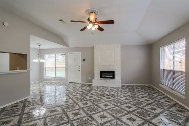 Building Photo - 2138 Pilgrims Point Dr