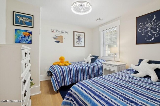 Building Photo - 124 2nd Ave