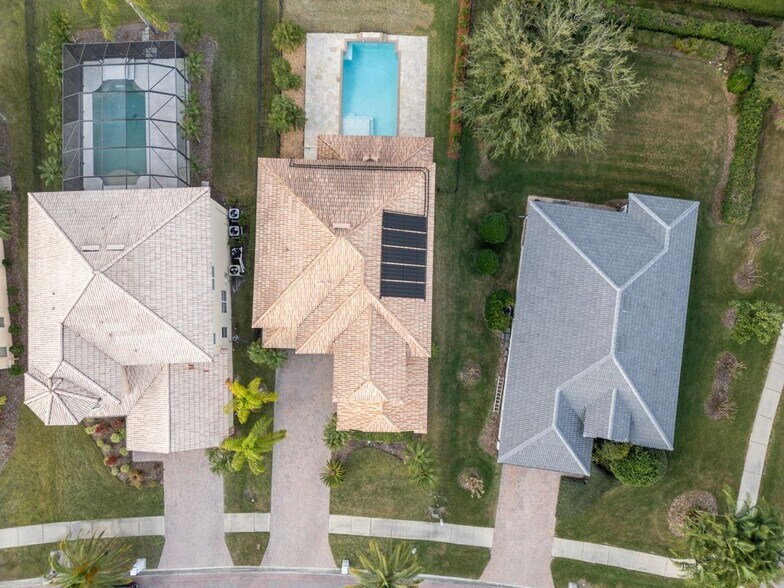 Building Photo - 10888 Cory Lake Dr