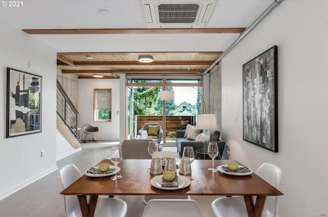Building Photo - Urban Retreat in the Heart of Mississippi w/ Reserved Parking – 2bd/1.bath Upscale Condo