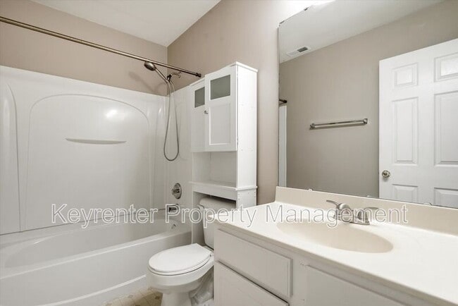 Building Photo - 102 Kingston Terrace Ct