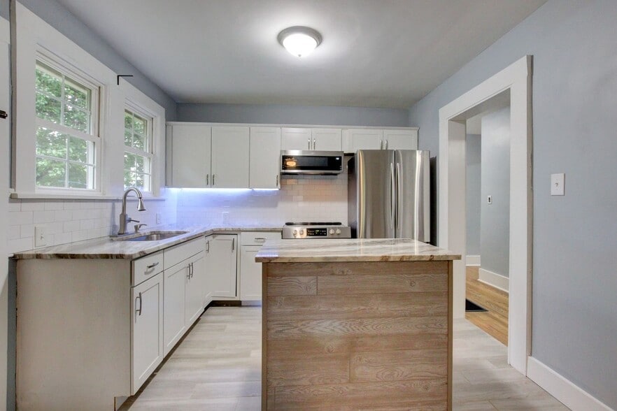 Building Photo - 1115 Woodard St