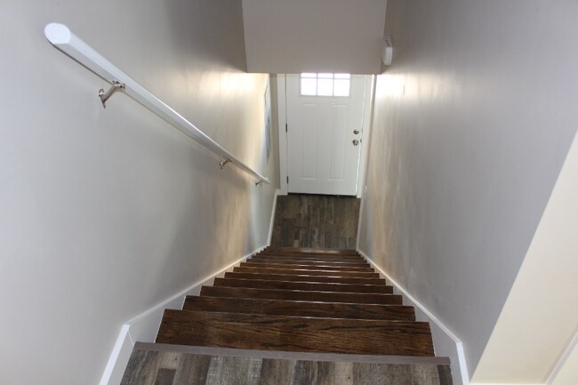 Building Photo - 109 Buster Ln