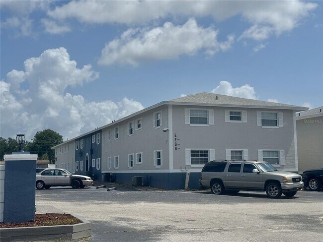 Building Photo - 1400 Eudora Rd