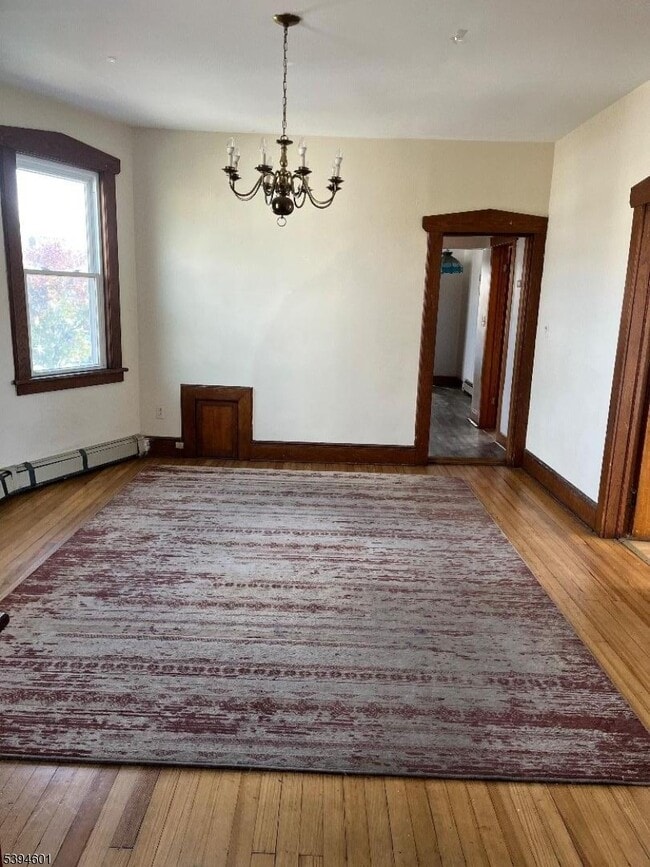 Building Photo - 469 Crooks Ave