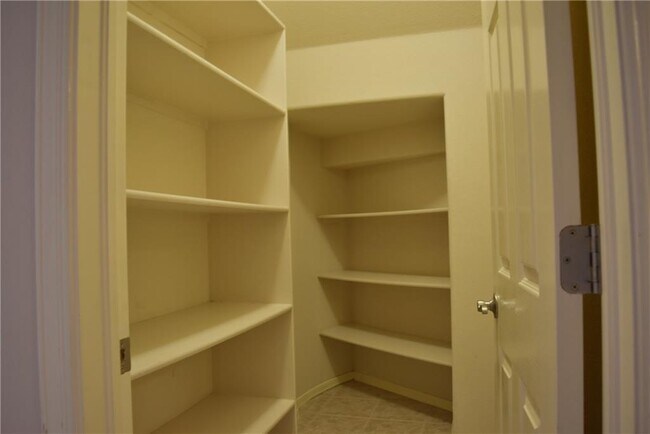 Building Photo - 6332 Franklin Vista Dr
