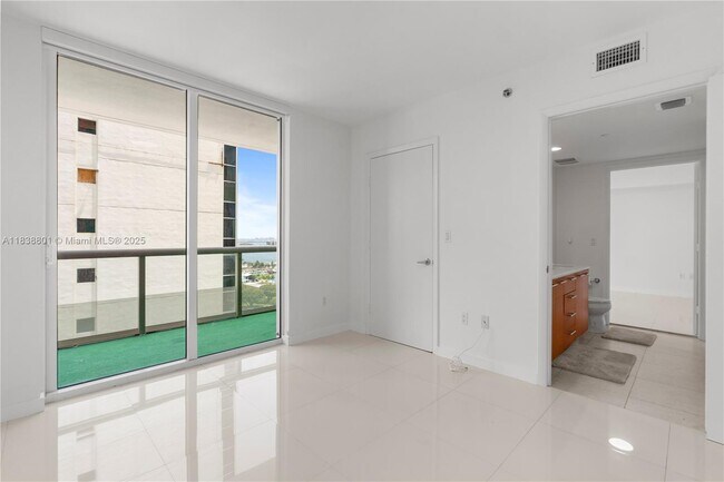 Building Photo - 50 Biscayne Blvd