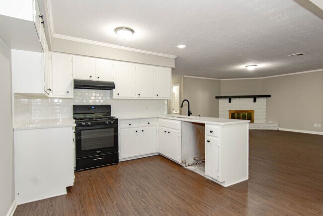 Building Photo - 4228 Johnstown Dr