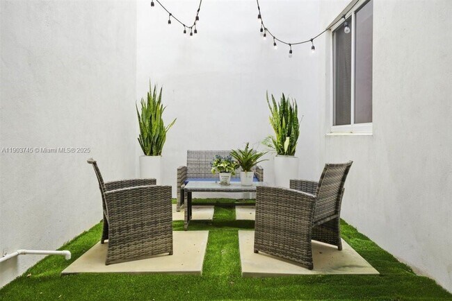 Building Photo - 6611 NW 102nd Path