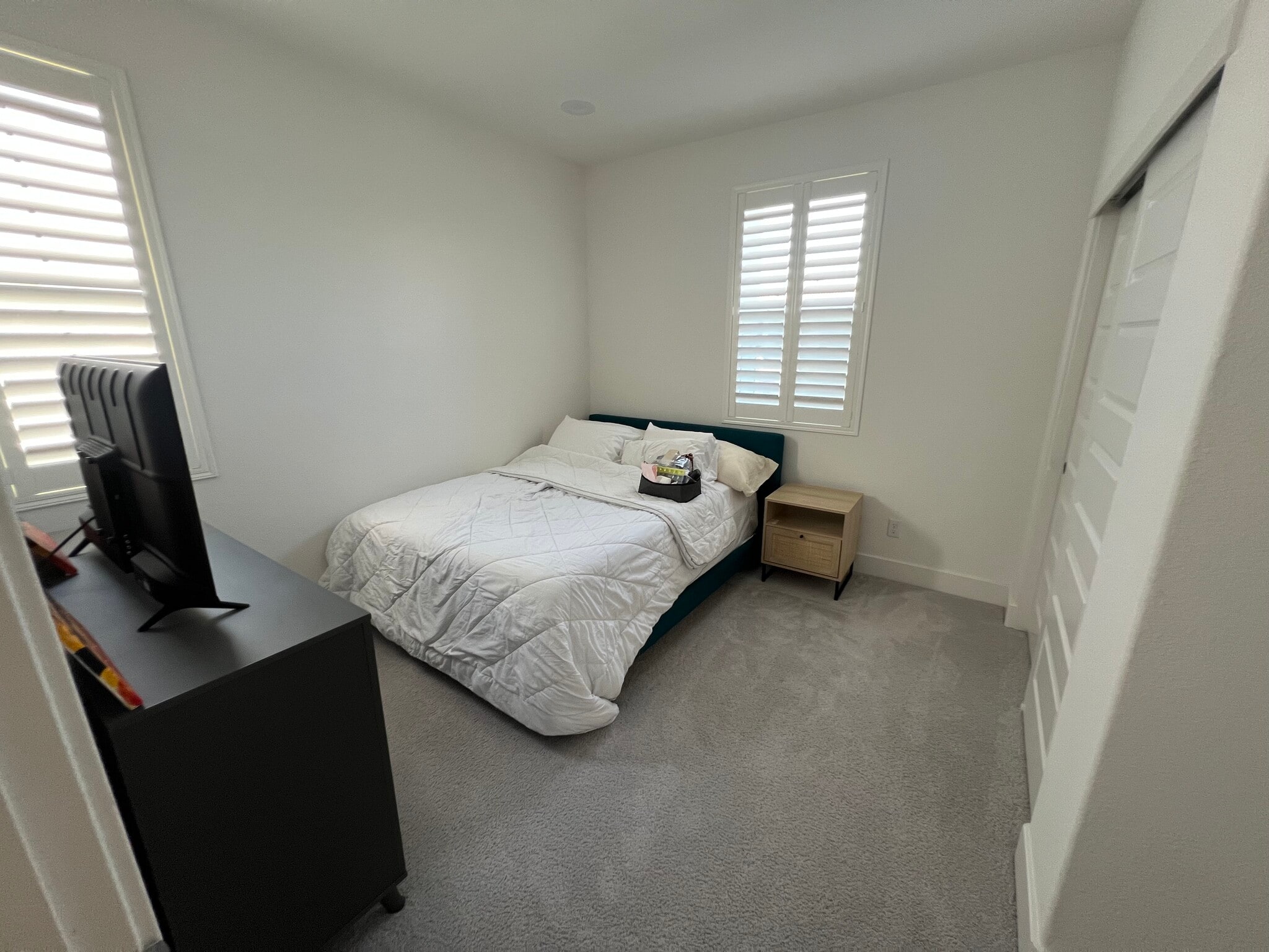 Room 2 - 5176 Julia Berger Cir