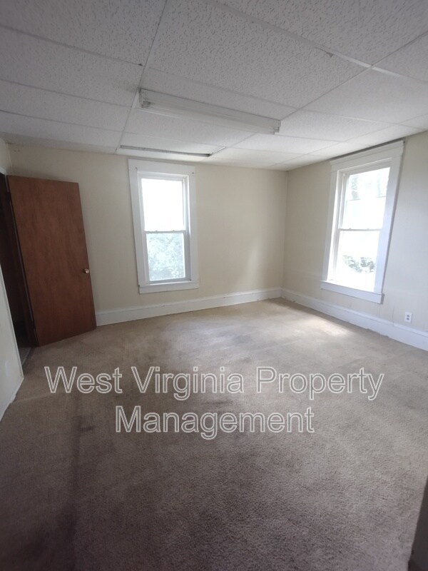 Building Photo - 112 Mason St.