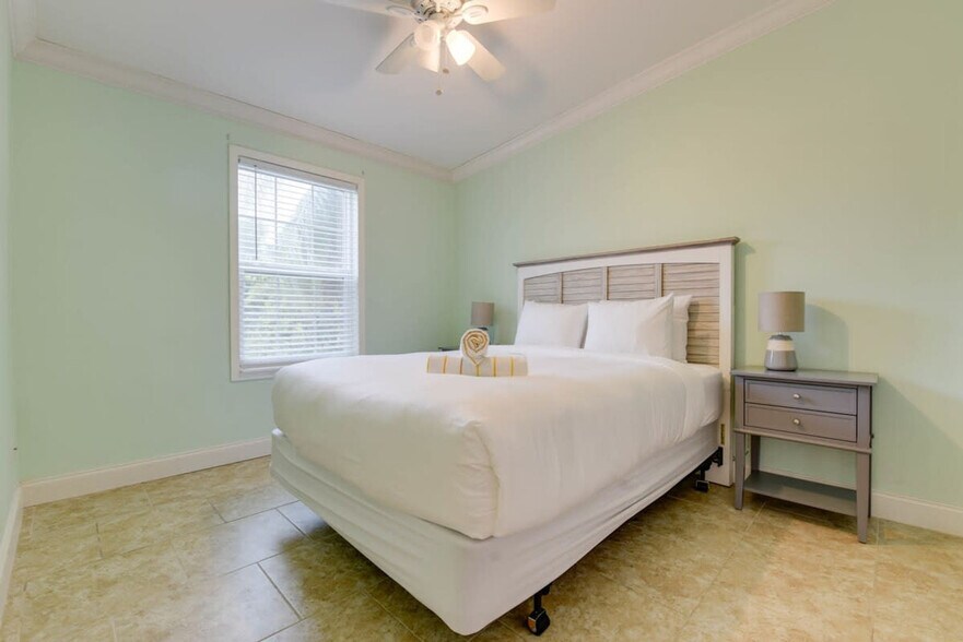 Building Photo - 886 Loggerhead Ln