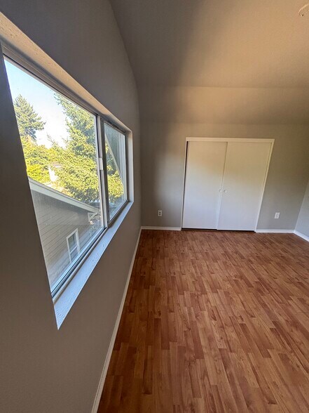 Building Photo - 8015 N John Ave