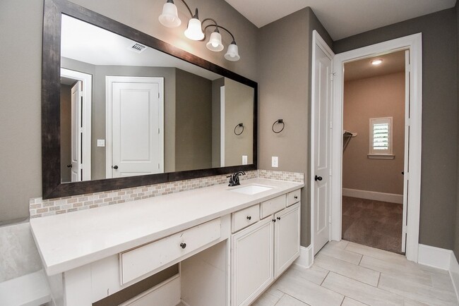 Building Photo - 10106 Cypress Path