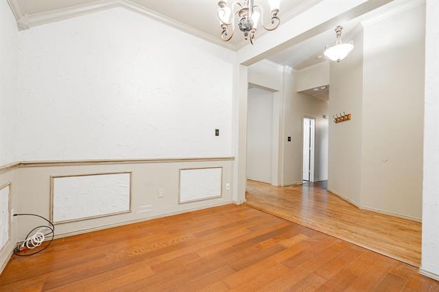 Building Photo - 1875 Crestlake Dr