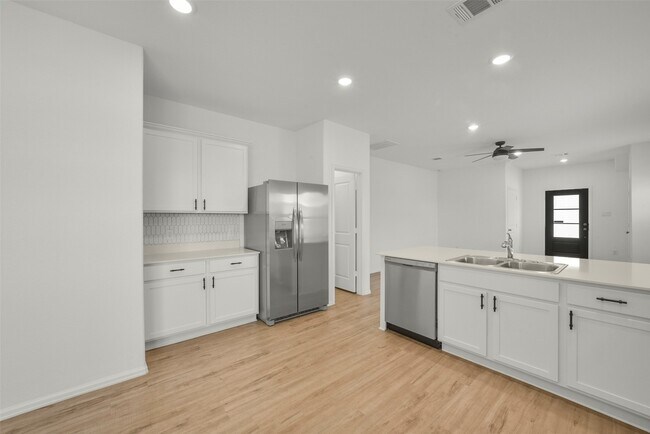 Building Photo - 3003 Halleton Ct.
