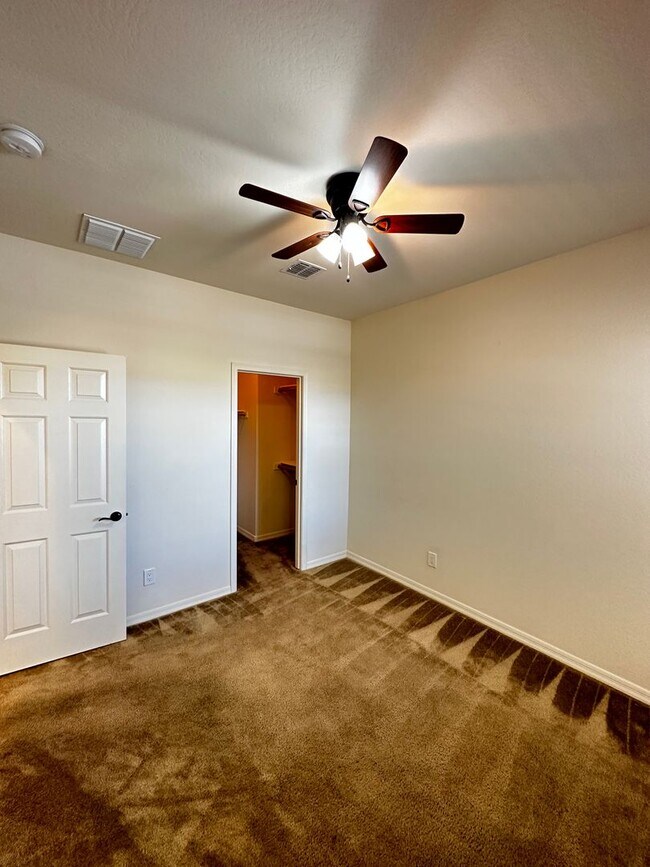 Building Photo - 4 BD + DEN IN CORTESSA IN WADDELL