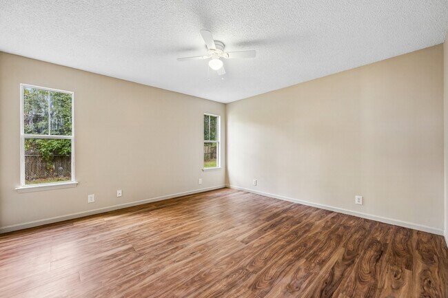 Building Photo - 117 Pinedale Dr